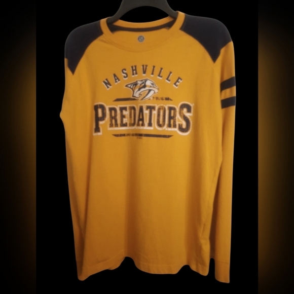 NHL Gold and Black Apparel Med Nashville Predators - Picture 6 of 8